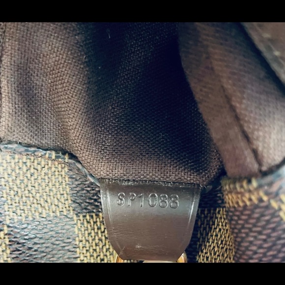 Louis Vuitton Naviglio Crossbody bag - Picture 11 of 12